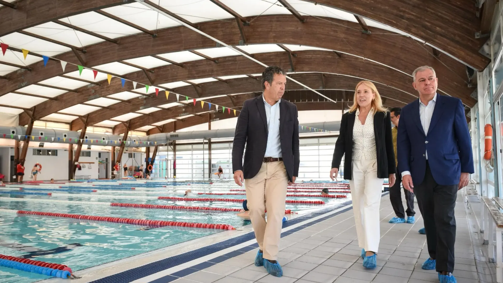 Sevilla abrirá por primera vez las piscinas los fines de semana de junio a partir de este sábado para hacer frente al calor