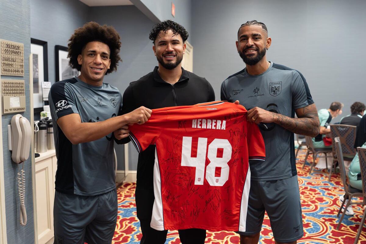 Iván Herrera motiva a la Roja antes del debut en la Copa del Mundo