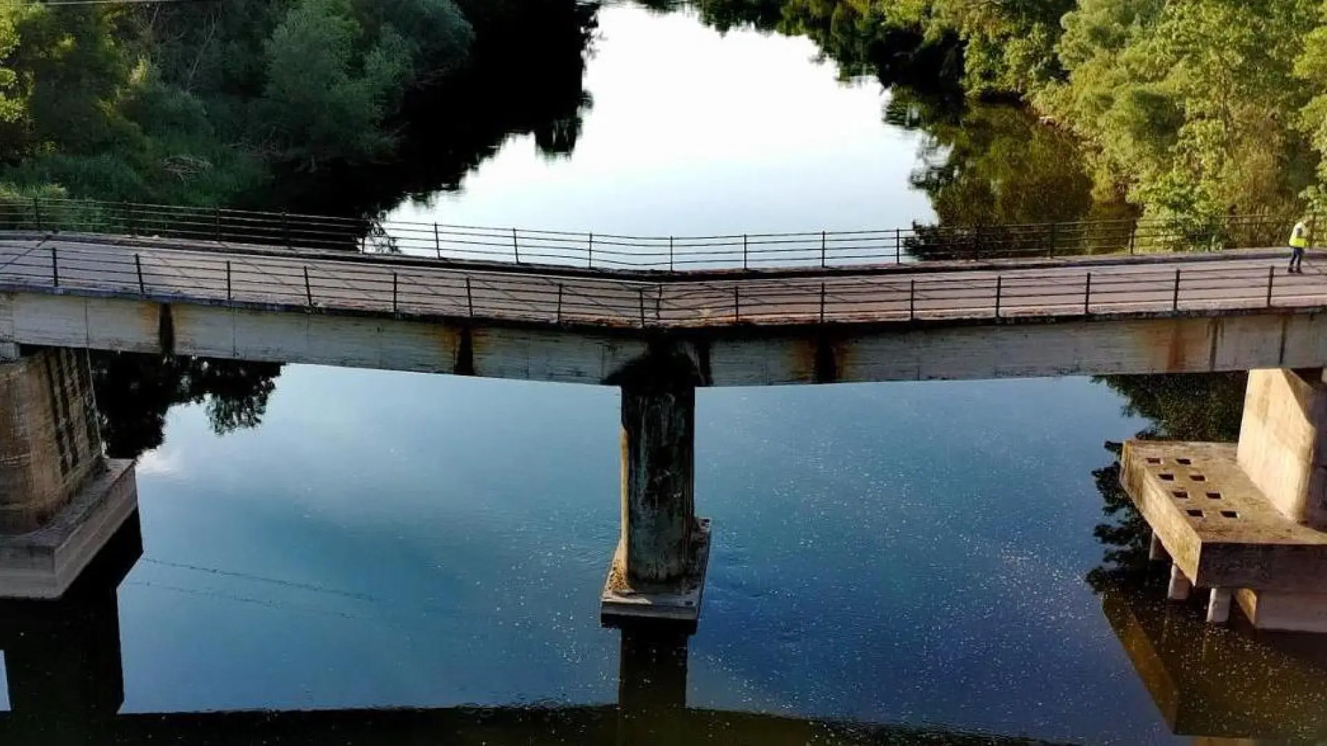 La Diputación de Zamora sobre el hundimiento del puente que cruza el Duero: "No tiene reparación. Hay que demoler y construir"