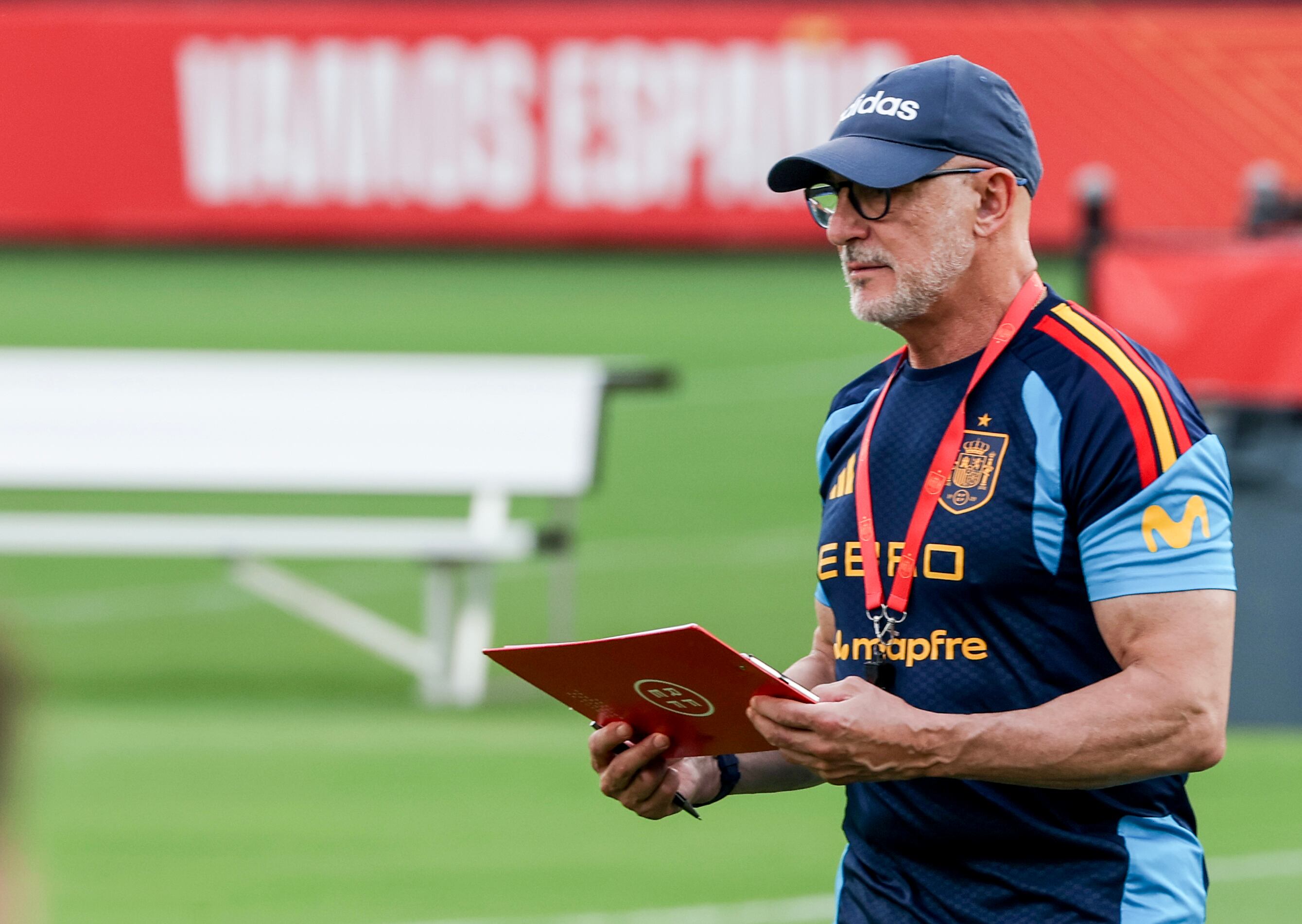 Mundial 2026, últimas noticias en directo | Víctor Muñoz se reincorpora y Luis de la Fuente tiene a sus 26 por primera vez