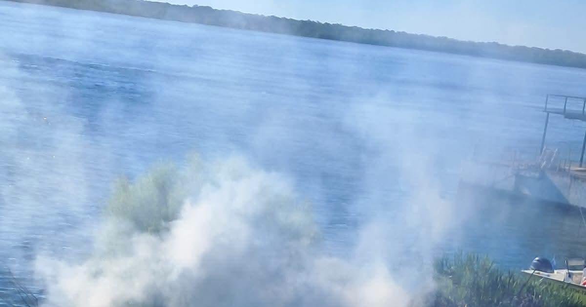 Susto en Corrientes: quemaron basura en la costa del río y se produjo un feroz incendio