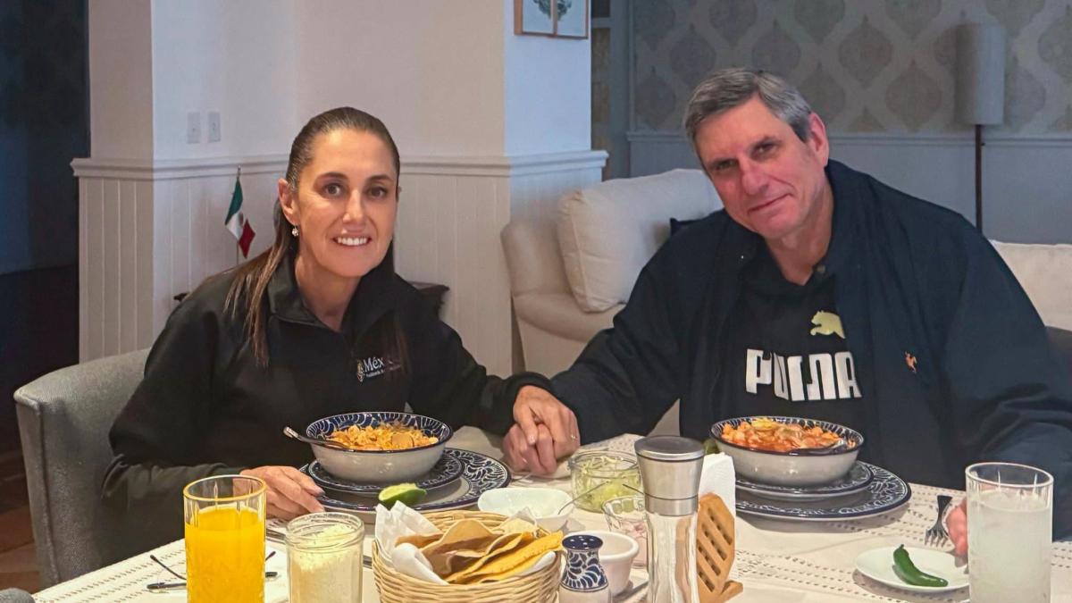 Sheinbaum celebra con pozole su cumpleaños 64