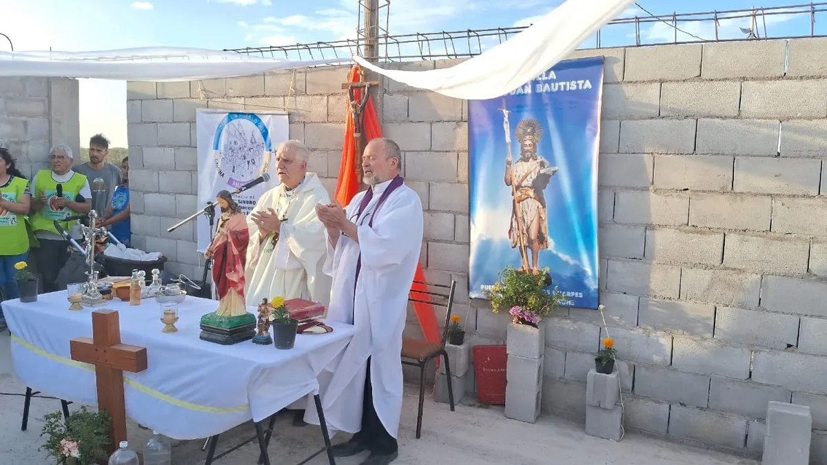 San Juan Bautista: con fogata y locro celebran su día en la comunidad de pueblos originarios de Cochagual