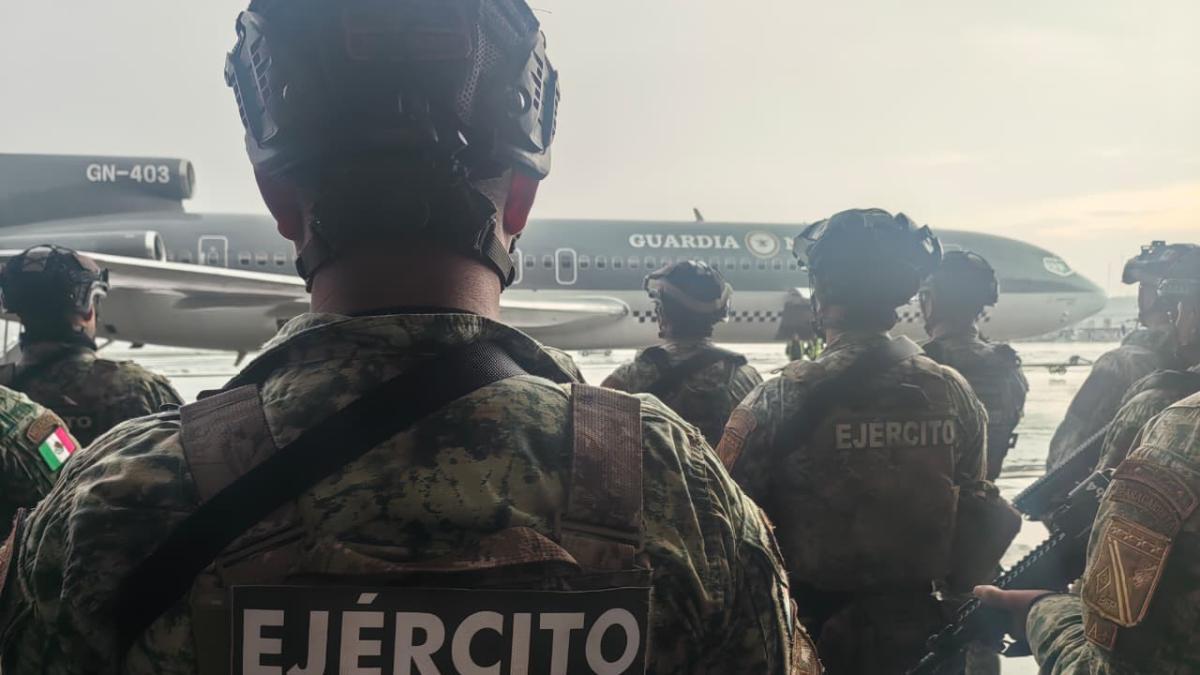 Fuerzas Armadas aseguran explosivos y armas en Sinaloa