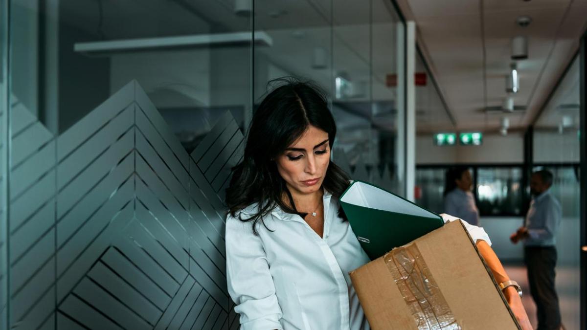 Dejar el trabajo no significa irse sin cobrar: qué debe pagarte la empresa