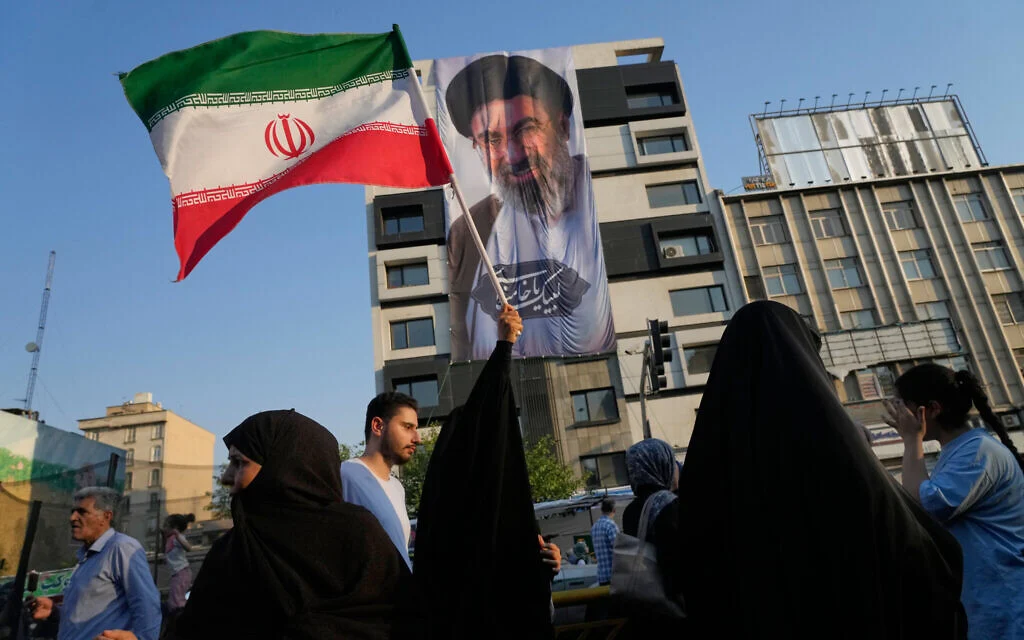 US military hits Iranian radar sites after drones launched toward Strait of Hormuz