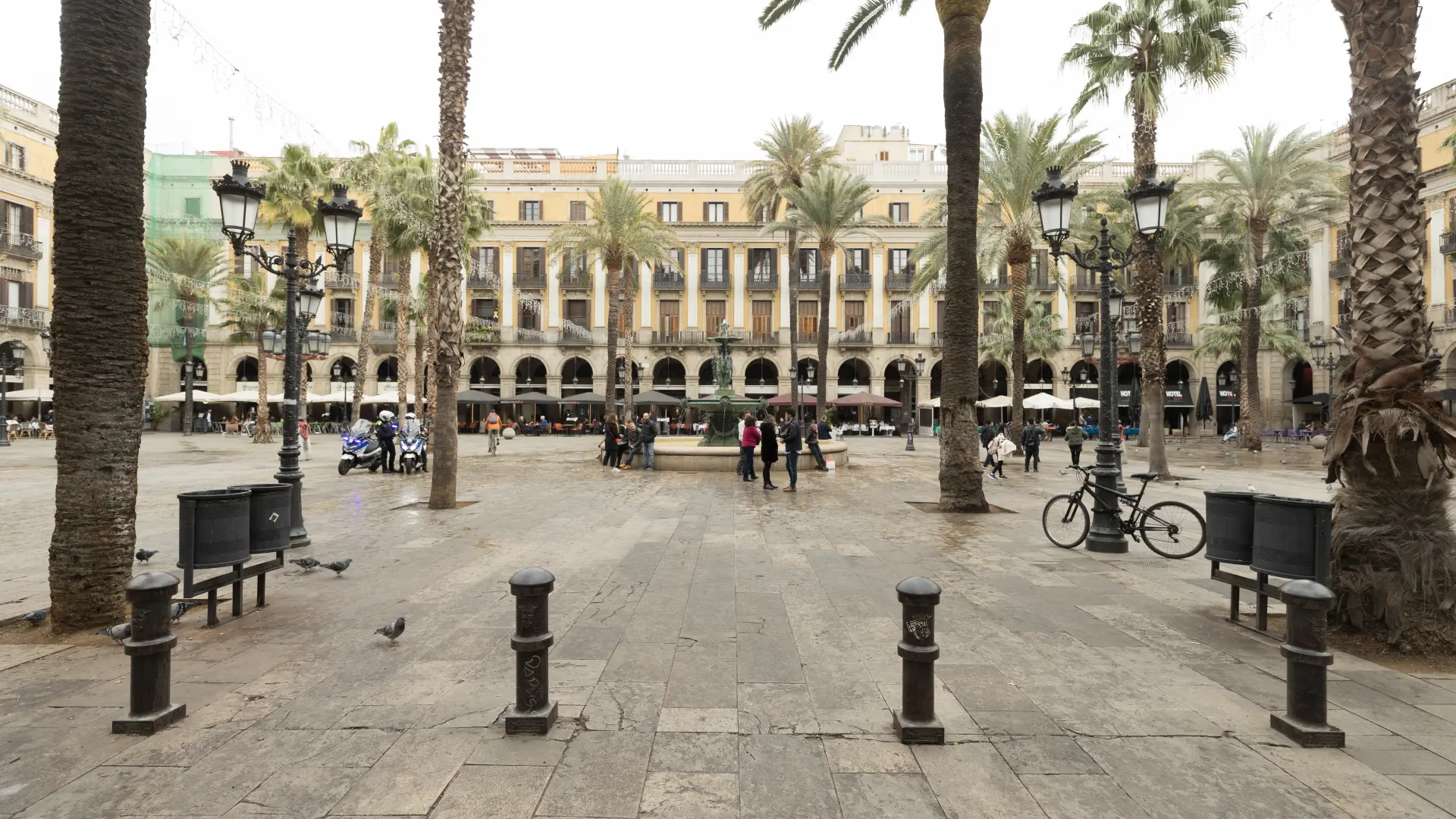 Adiós a una de las discotecas más míticas de Barcelona: baja la persiana tras casi 50 años