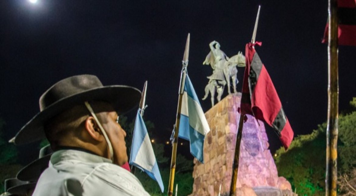 Guardia Bajo las Estrellas, homenajes y desfile
