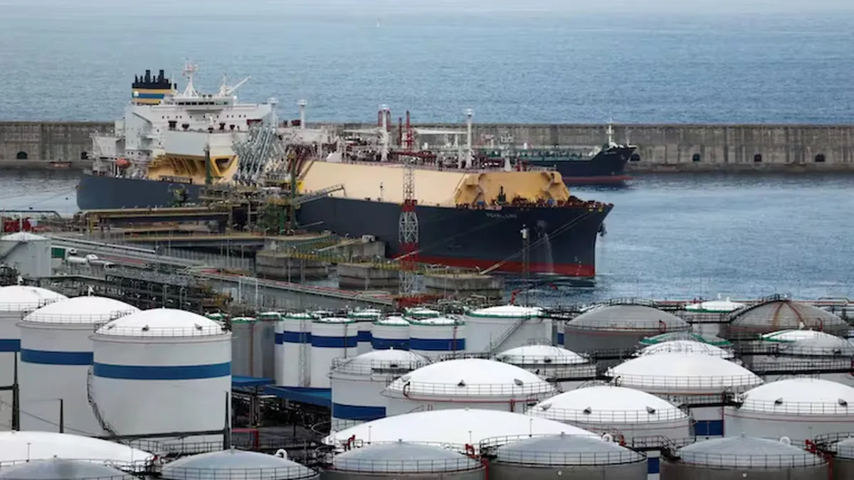 El petróleo se derrumba tras el acuerdo entre Estados Unidos e Irán y los mercados celebran el fin de las tensiones
