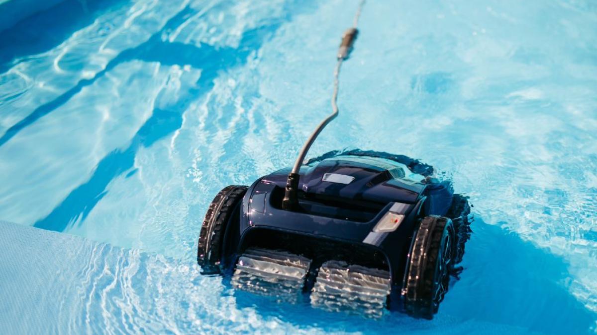 Mejores robots aspiradores de piscina del verano 2026