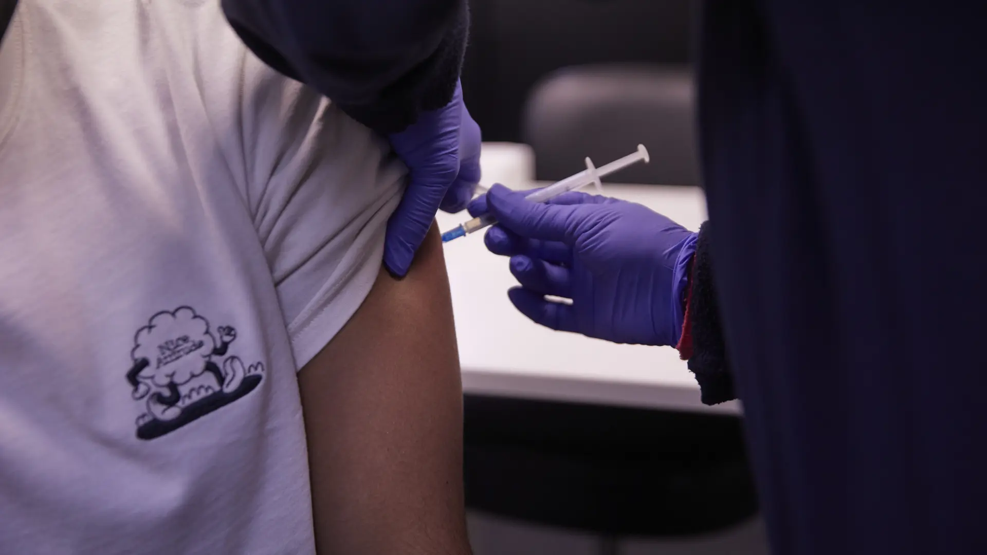 Desarrollan íntegramente con IA un antígeno para una vacuna contra los coronavirus