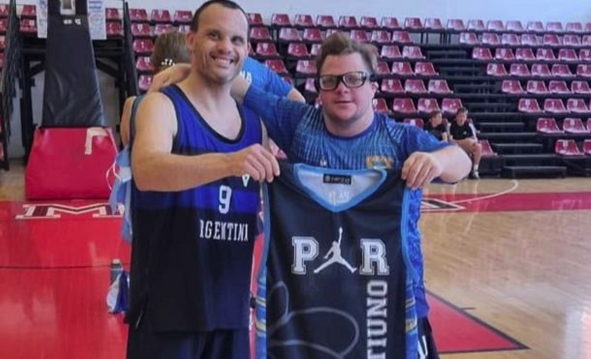 Los piquenses Roldán y Mendiara, campeones con la Selección de Básquet para personas con Síndrome de Down