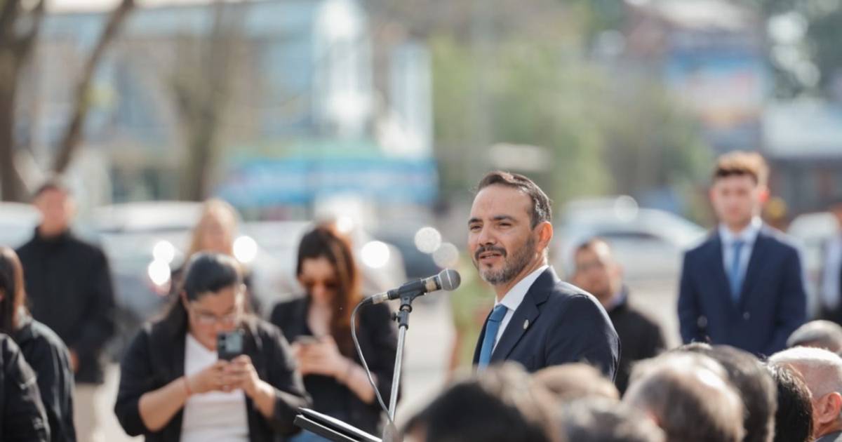 Valdés encabezó los festejos de Itá Ibaté y prometió reactivar el puerto local