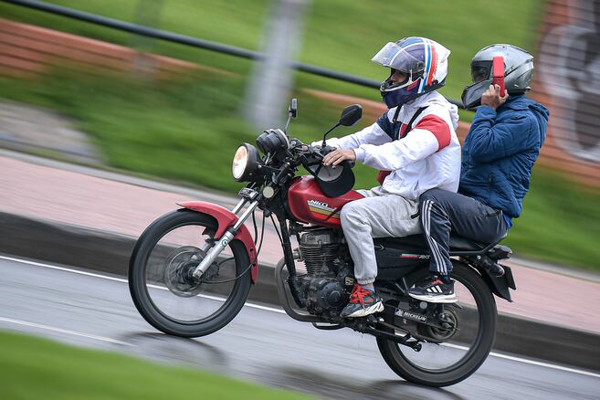 Estos son los accesorios y modificaciones para motos que están prohibidos en Colombia