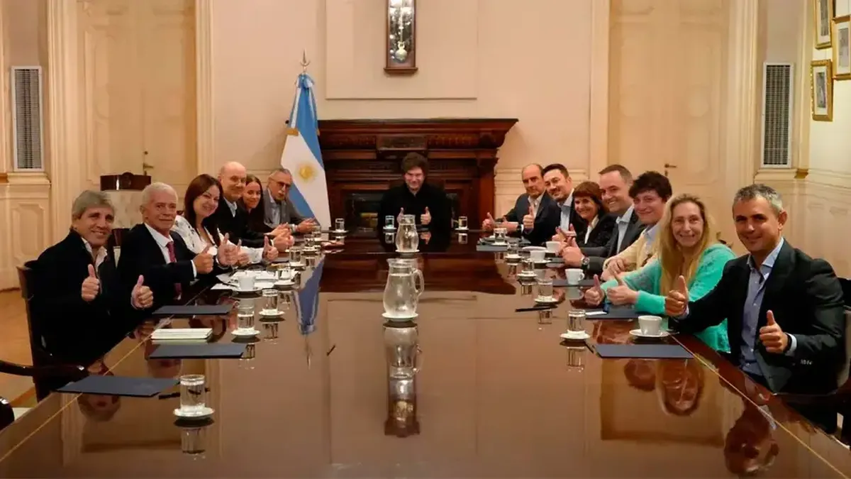 El Gobierno reúne su mesa política este jueves para definir la estrategia legislativa y acelerar las reformas
