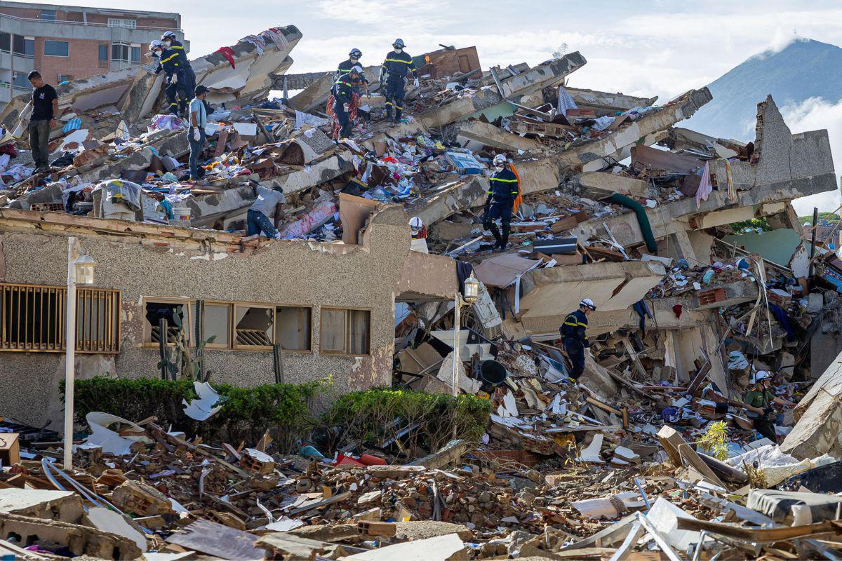 Tragedia en Venezuela: deportados de EE.UU. estaban en el hotel que colapsó tras el terremoto