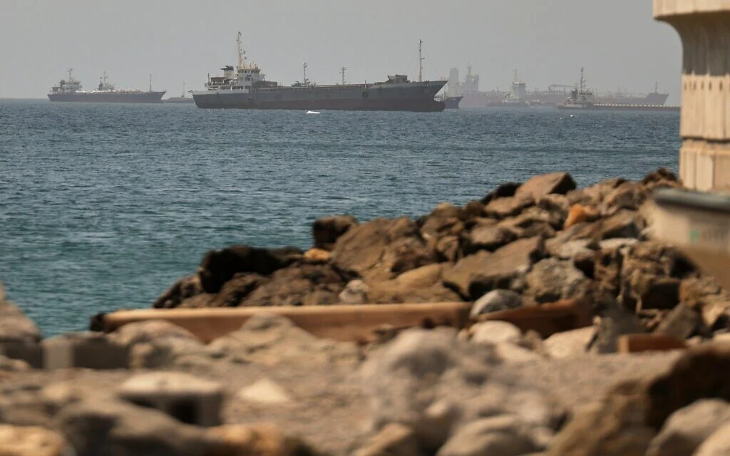 Hormuz traffic rebound returns oil to prewar rates, as US reassures wary Gulf allies