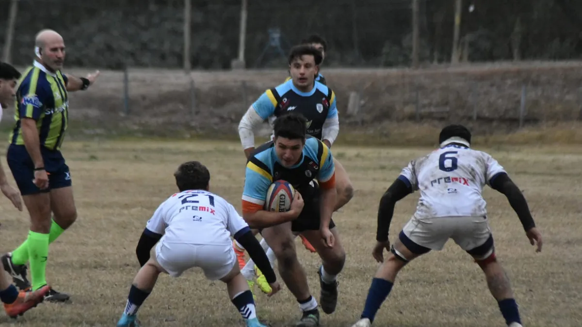 Ajustada derrota de Universitario en Mendoza por el Top Oro