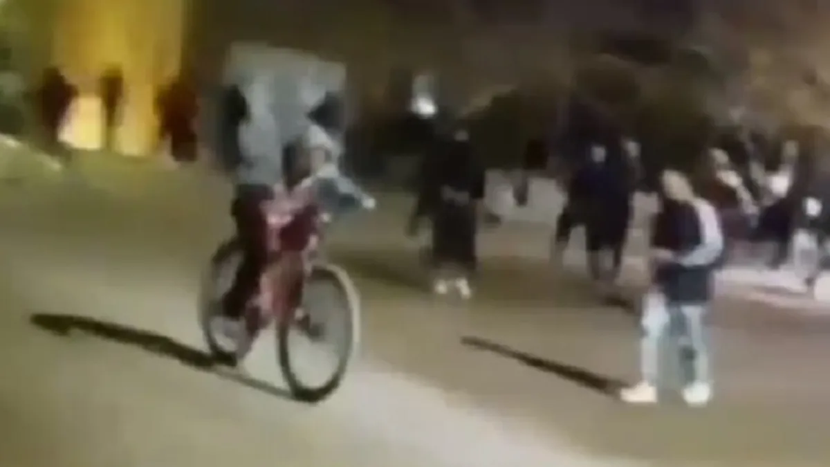 Los videos del violento enfrentamiento entre bandas en La Bebida: corridas y pedradas en plena madrugada