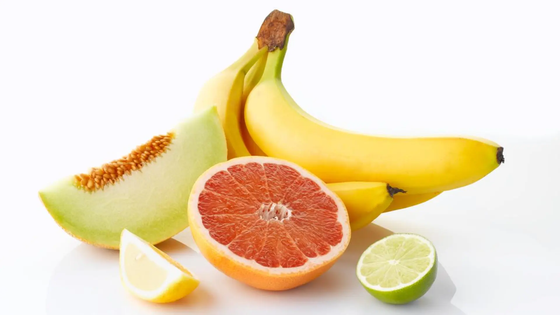 Melón, plátano y pomelo frutas con menor presencia de residuos de pesticidas según un último informe de las autoridades europeas