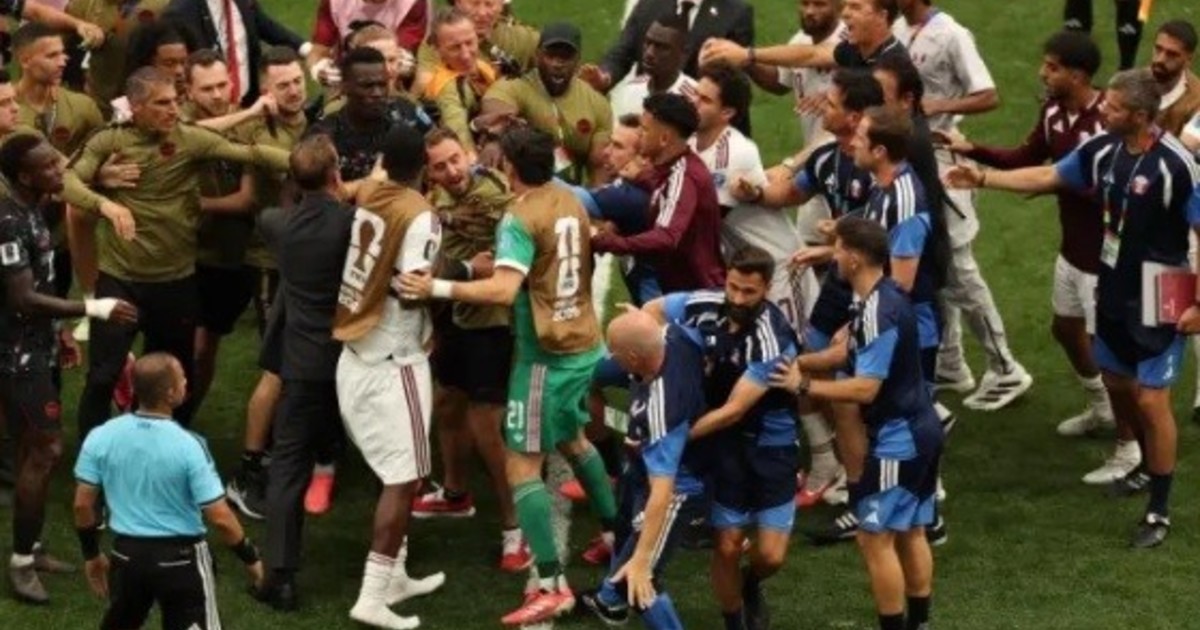 Un entredicho entre los técnicos de Qatar y Canadá derivó en una batalla campal: Qué pasó