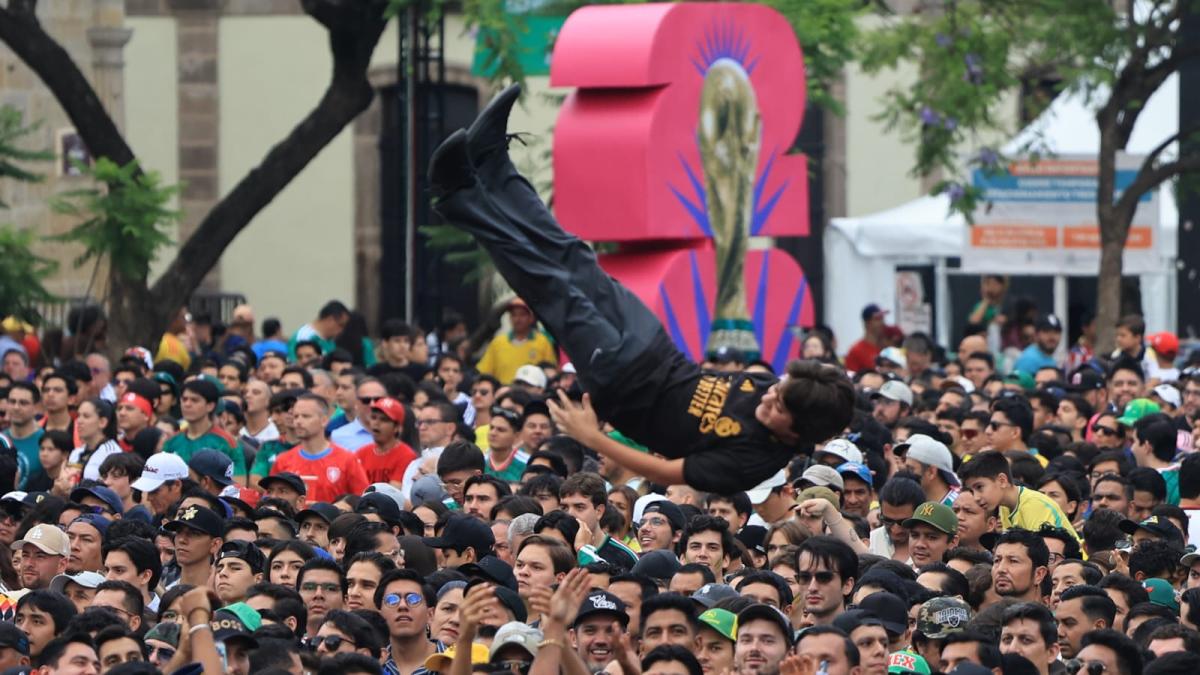 Portazo en el FIFA Fan Festival de Guadalajara provoca sobrecupo y desmayos