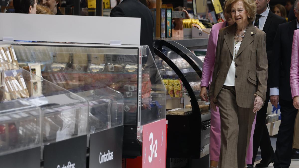 La reina Sofía se apunta a la recogida de primavera del Banco de Alimentos