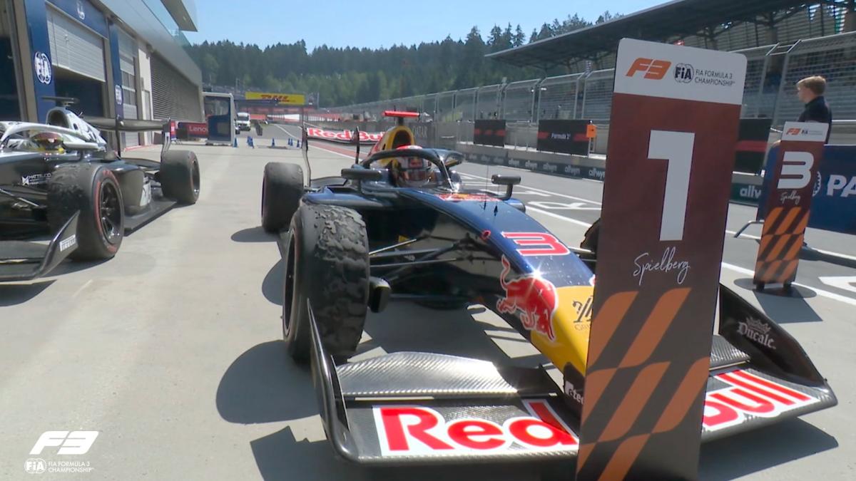 Promesa mexicana de Red Bull se sube al podio en Austria