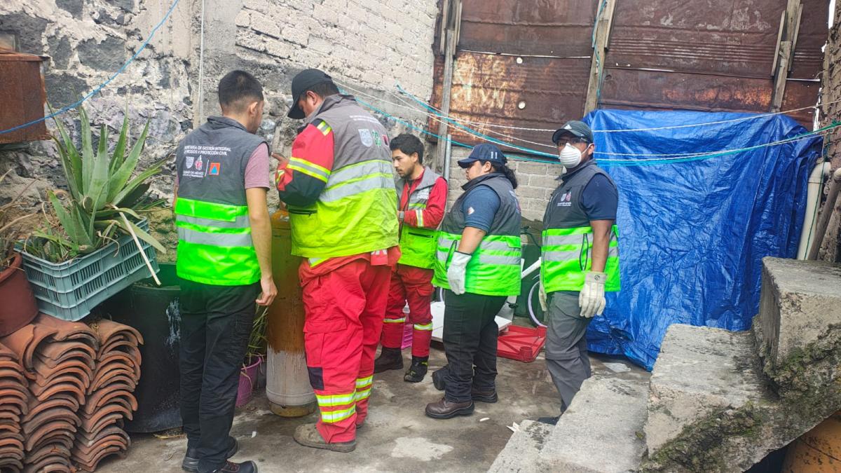 Fuga de gas afecta a habitantes de vivienda en Álvaro Obregón
