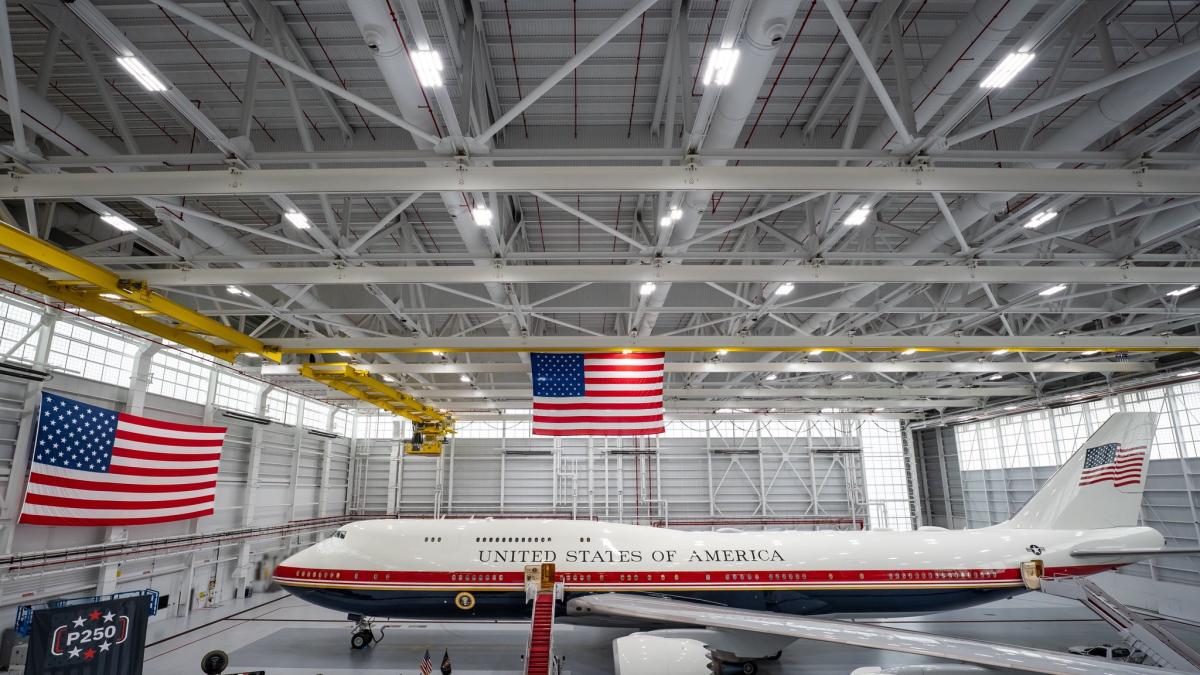 Estados Unidos presenta el nuevo Air Force One VC-25B