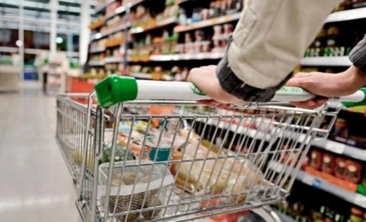 El consumo sigue sin repuntar: cayó 1,6 % en mayo