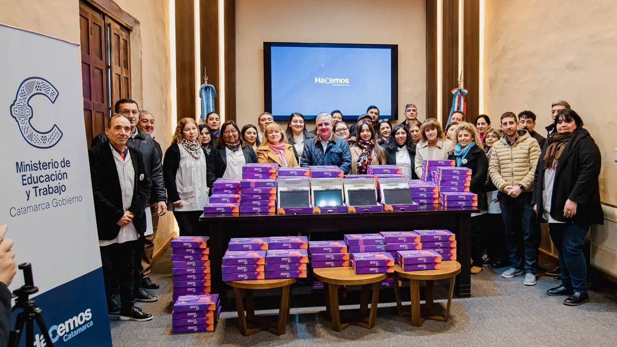 El Gobierno completó la entrega de más de 600 tablets en 101 escuelas catamarqueñas