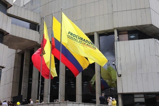 Procuraduría investiga a siete embajadores por posible participación en política