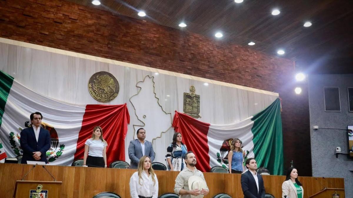 Aprueba reducir edad para ser gobernador en Nuevo León a 28 años