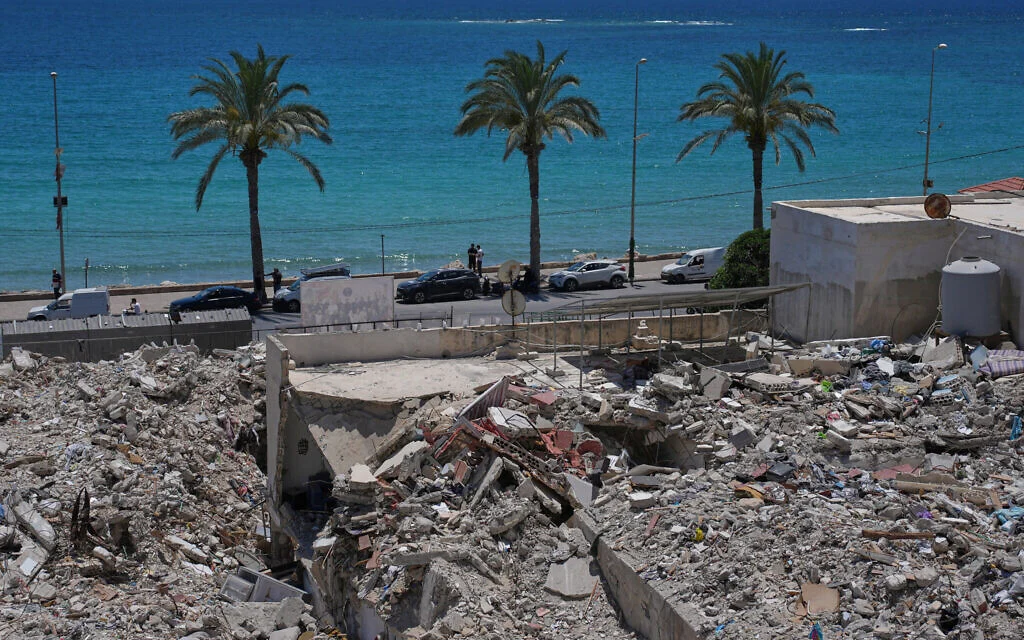 In Lebanon's Tyre, shaken residents pick up the pieces but fear renewed IDF strikes