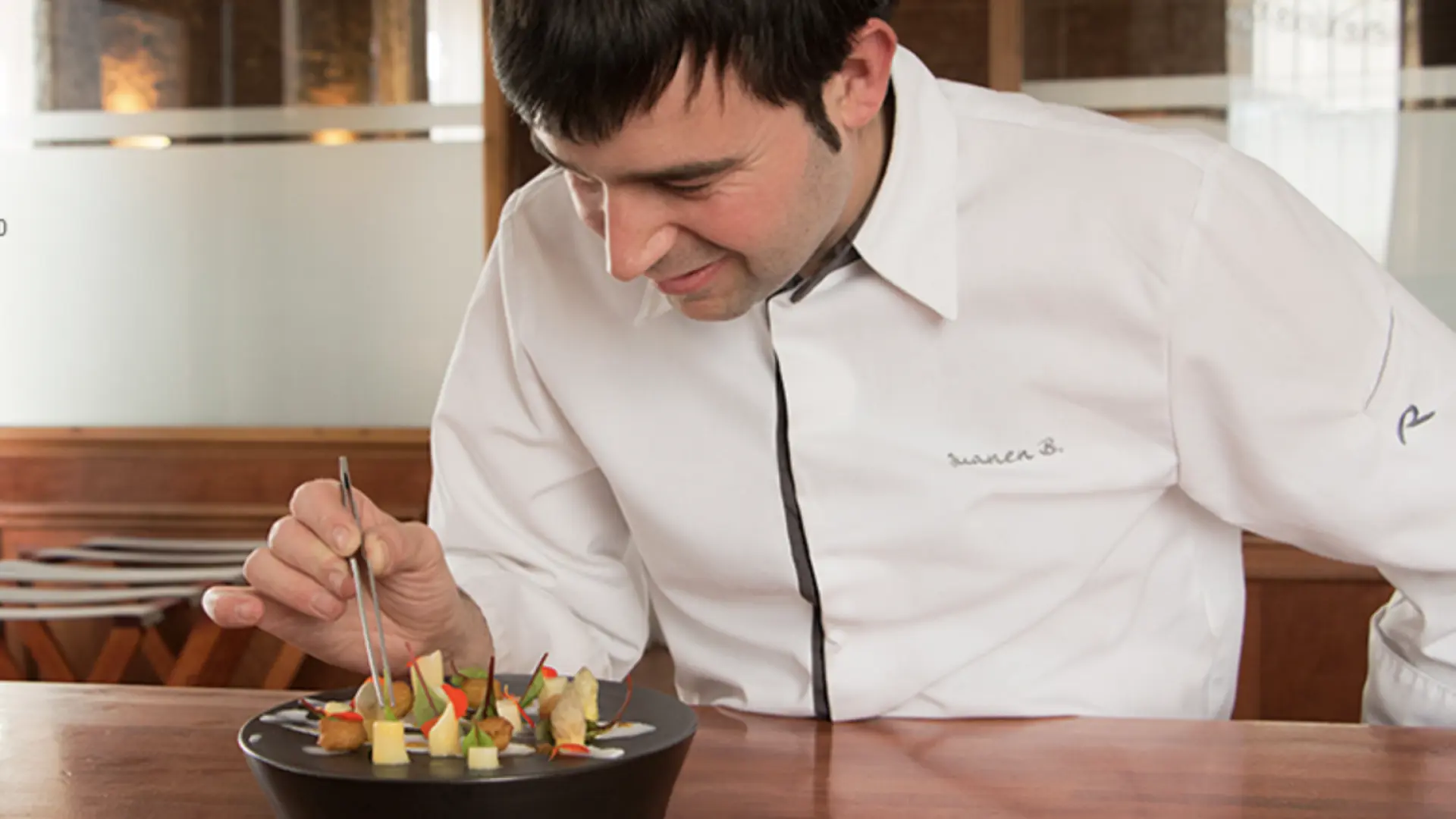 El restaurante en Barcelona donde comer por menos de 30 euros: recomendado por la Guía Michelin
