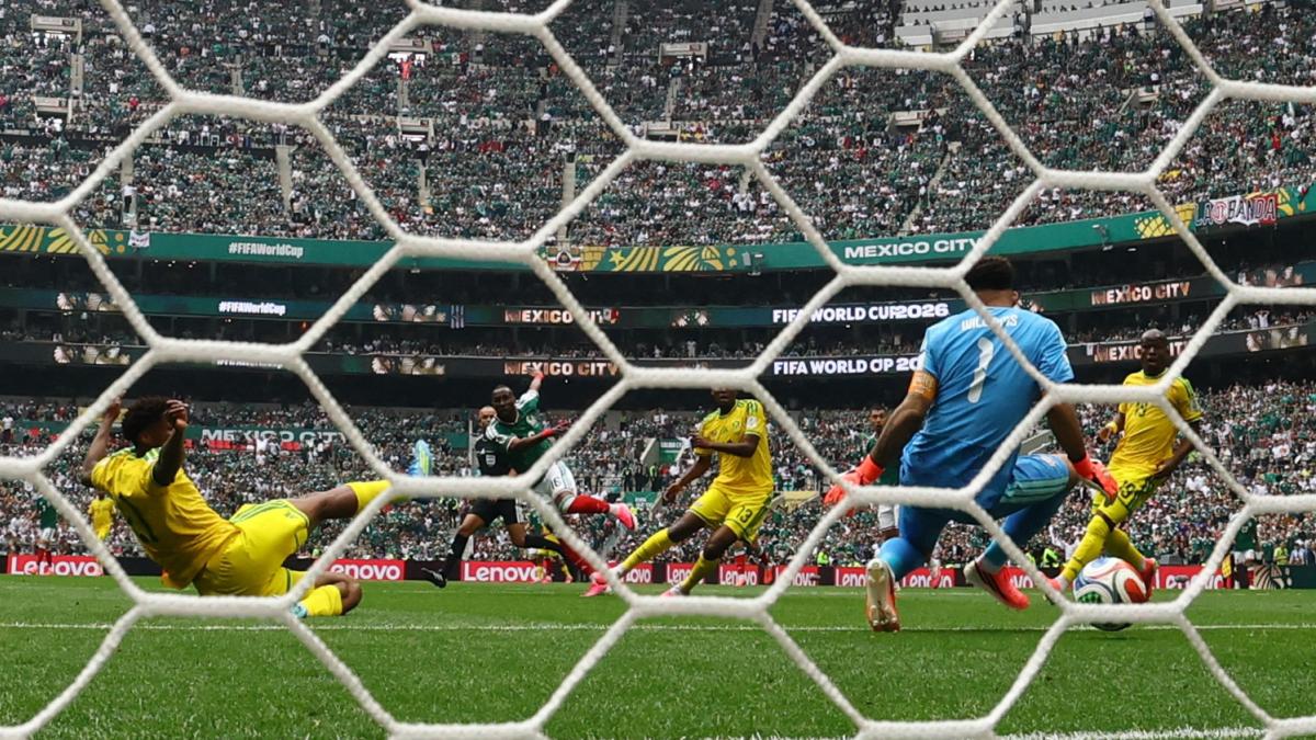 Quiñones anota el primer gol del Mundial 2026 y pone adelante a México