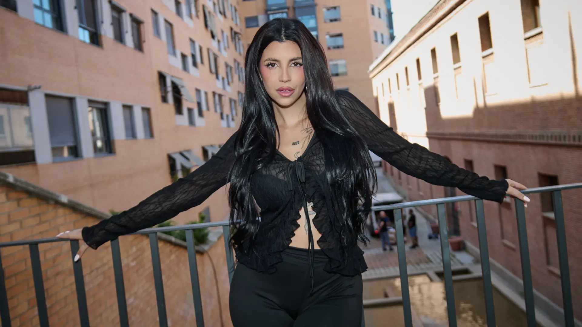 Naiara: "Yo me siento una folclórica choni y con tatuajes"