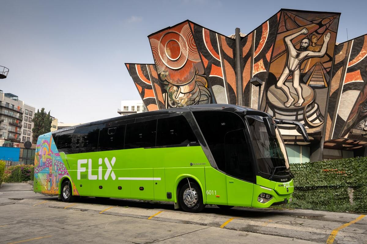 Flix acusa barreras de entrada en las terminales de autobuses