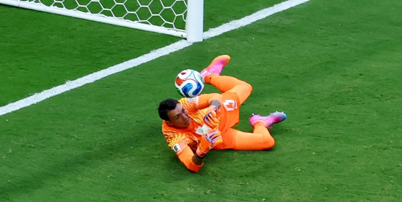 Muslera tras la caída ante España: "Pido perdón a todos los uruguayos"