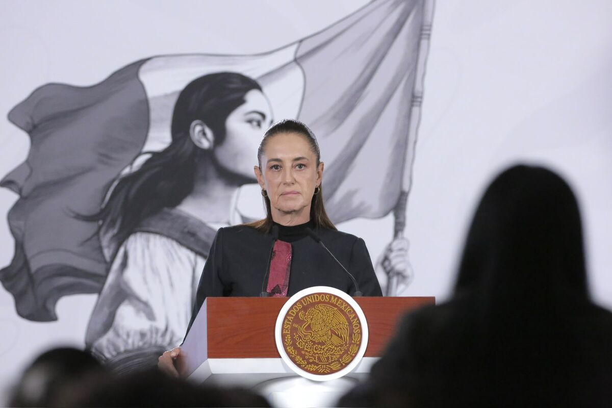 Claudia Sheinbaum envía felicitación por Día del Padre 2026