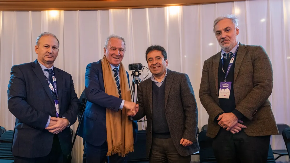 "El Corredor Bioceánico tiene que ser una realidad", afirmó Dusso en Chile