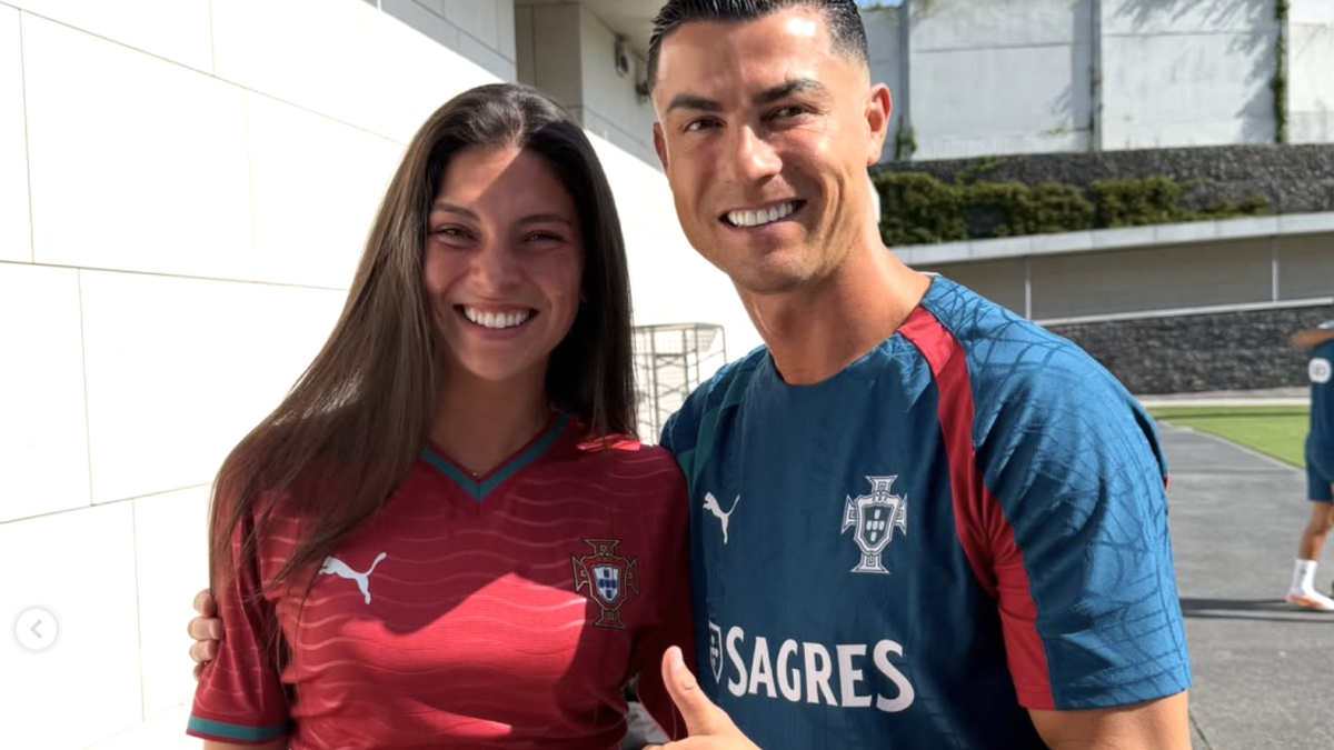 El video que rompe internet: La influencer más famosa del mundo rompe en llanto al conocer a CR7