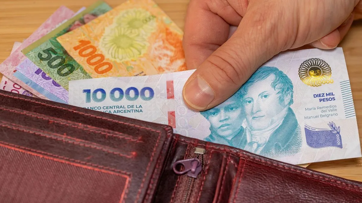 Salarios: uno a uno, todos los trabajadores que cobrarán con aumento en julio
