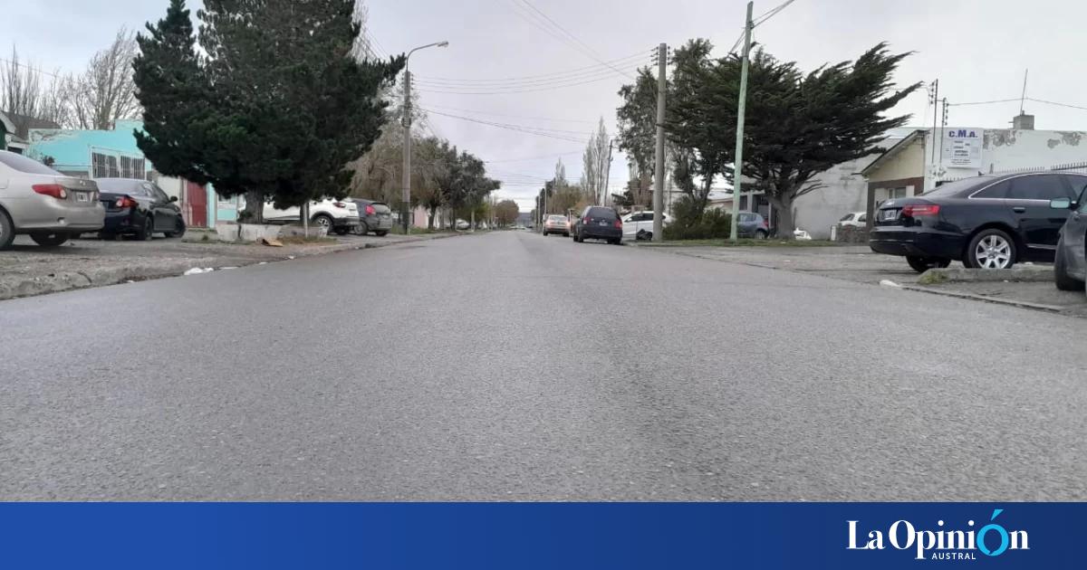 Mataron de una puñalada a un hombre que iba en bicicleta por el barrio Del Carmen