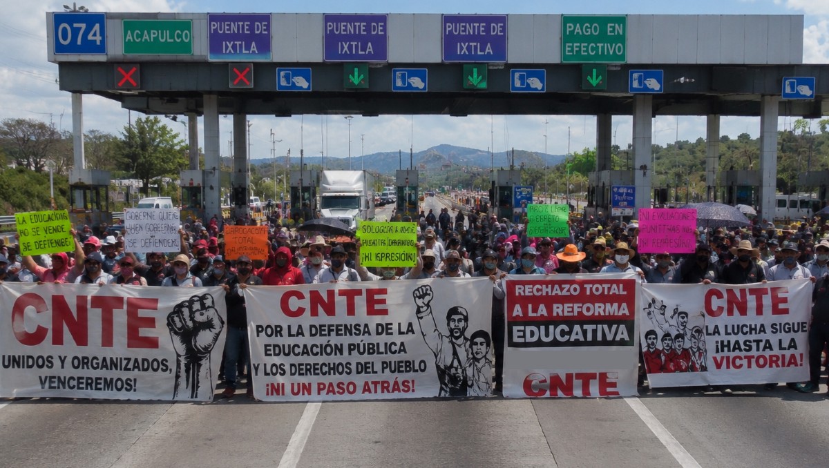 A qué hora habrá bloqueos de la CNTE en autopistas HOY 4 de junio