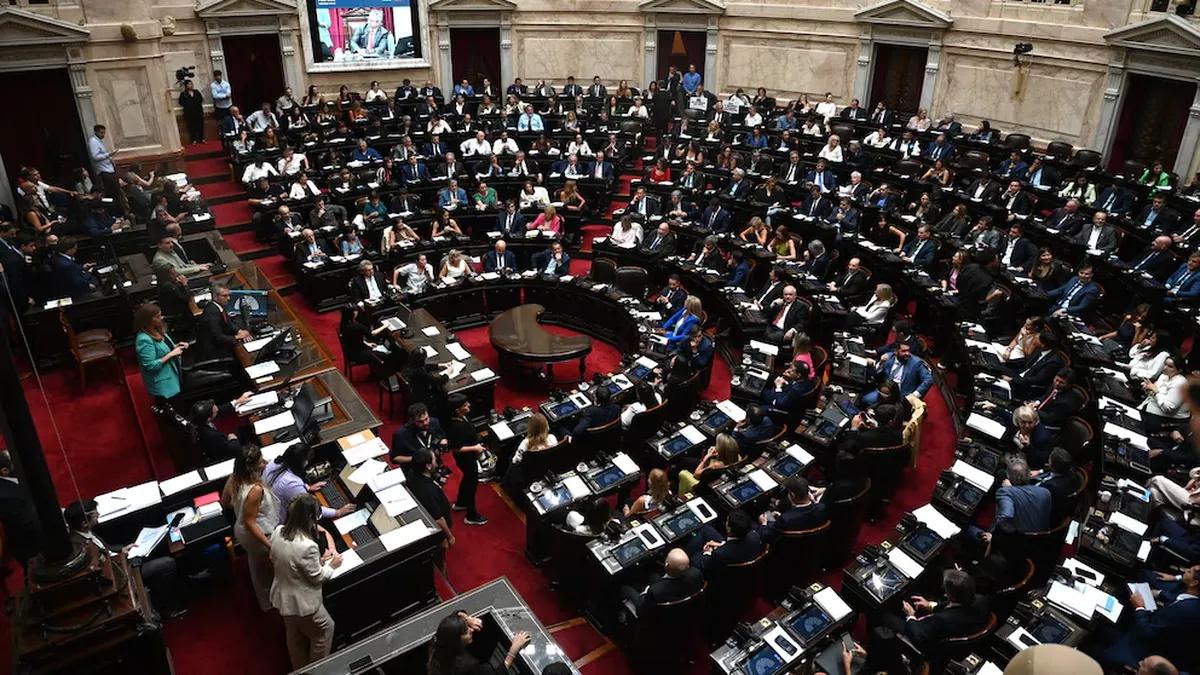 El oficialismo alcanzó el quórum y comenzó la sesión en la que se debatirán el Súper RIGI y el acuerdo de pago a los holdouts