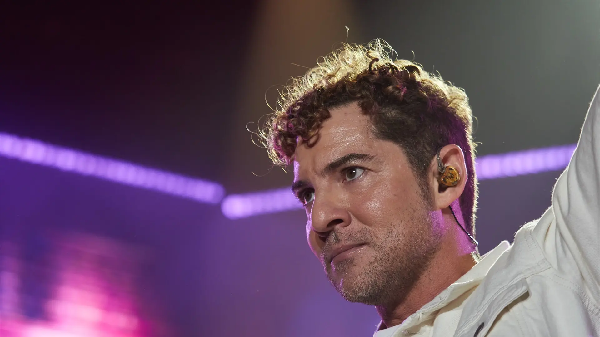 Bisbal detiene su concierto para mandar un mensaje al pueblo venezolano: "Os tengo muy presentes"