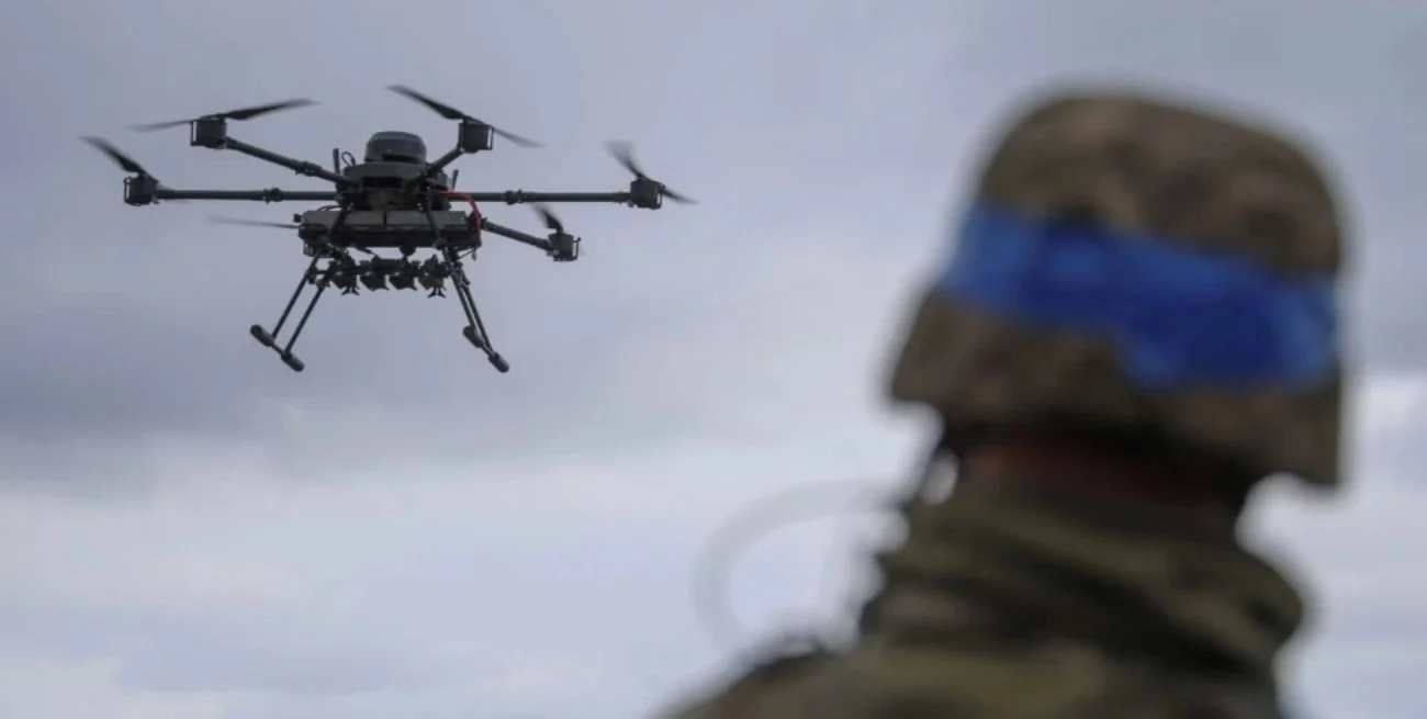 Un ataque con drones desató incendios en Rusia: hay un muerto y tres heridos