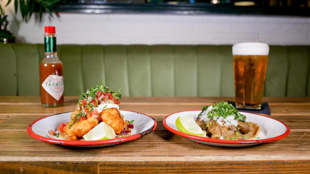 19 bares y restaurantes invitan a descubrir el Raval más auténtico a través de sus tapas